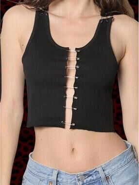 ♡ IAMKOKO black safety pin crop top 🖤⛓️